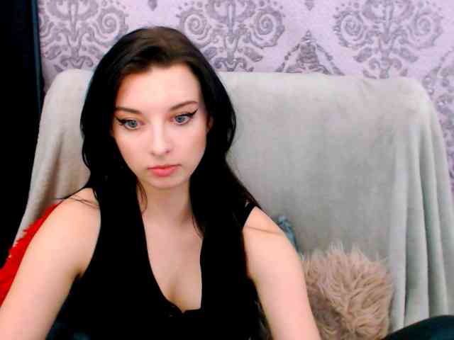 VirginLuna webcam