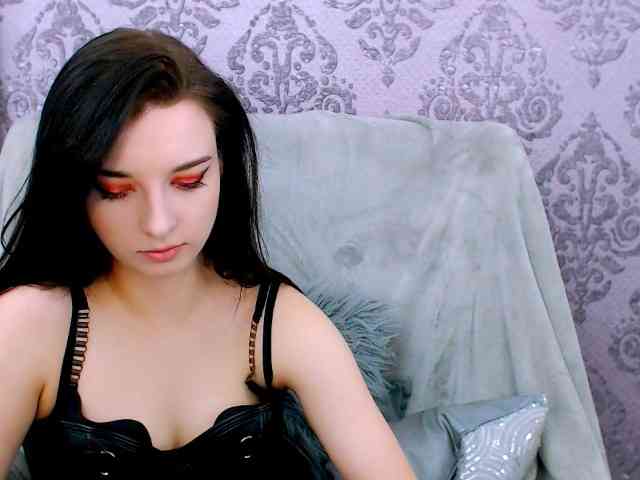 VirginLuna webcam