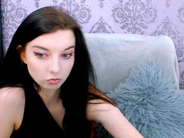 VirginLuna webcam