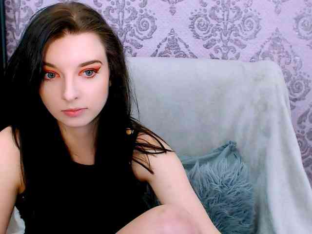 VirginLuna webcam