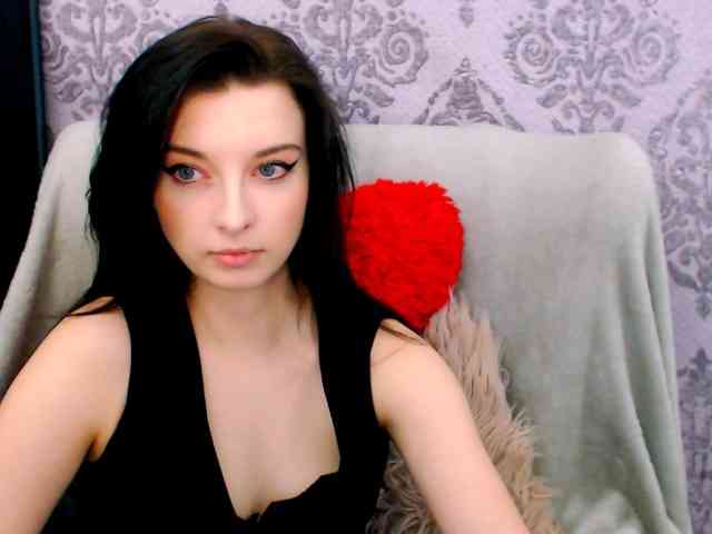 VirginLuna webcam