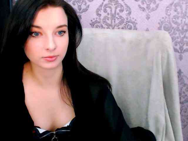 VirginLuna webcam