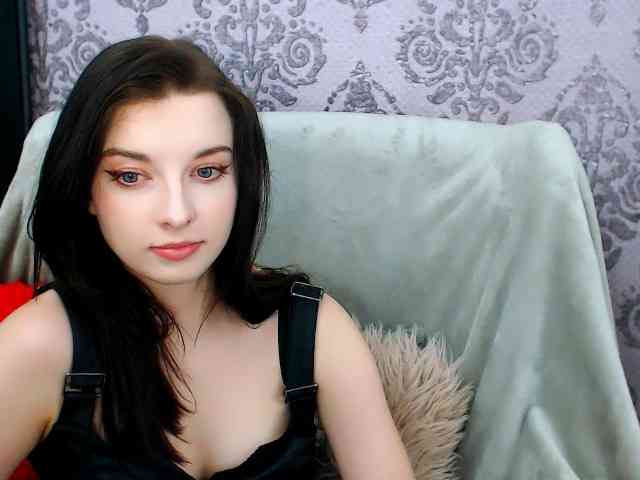 VirginLuna webcam
