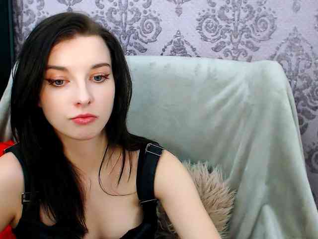 VirginLuna webcam