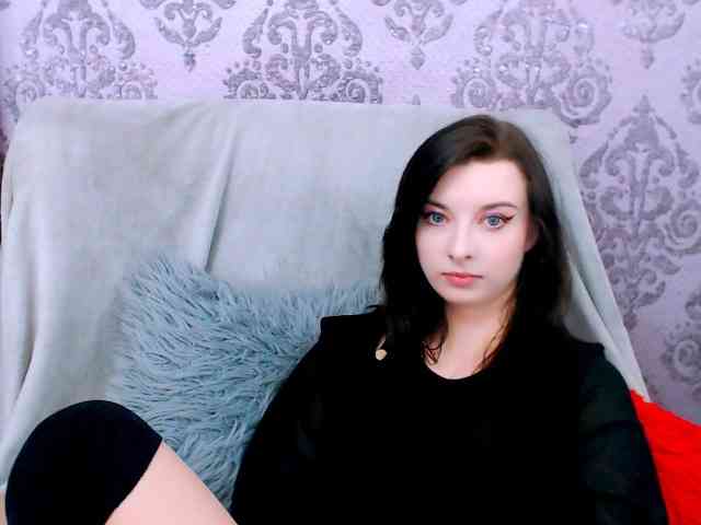VirginLuna webcam