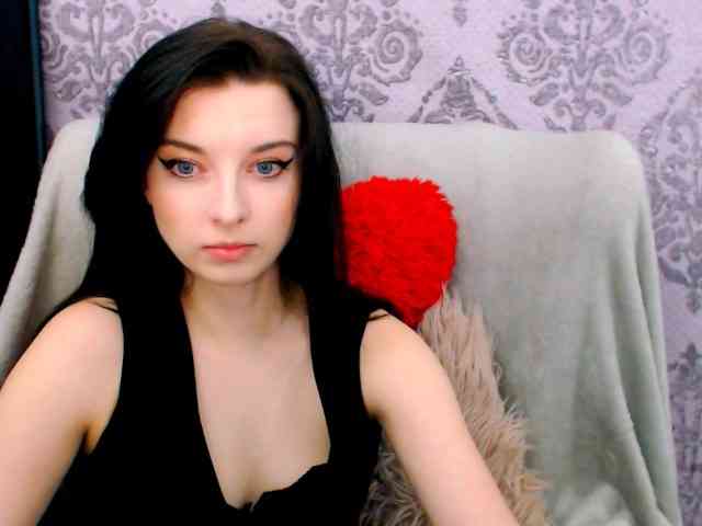 VirginLuna webcam