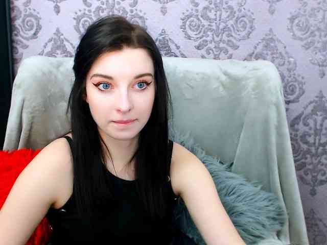 VirginLuna webcam
