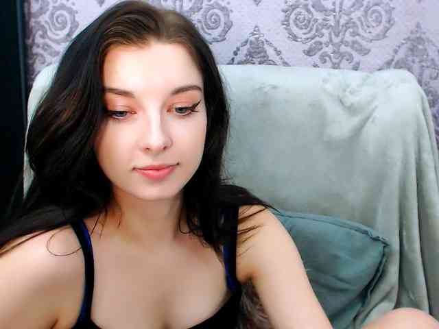 VirginLuna webcam