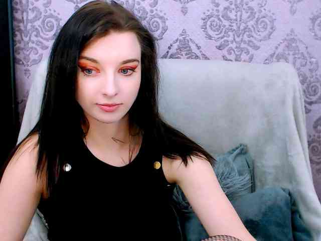 VirginLuna webcam