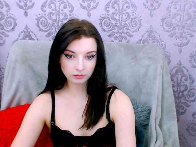 VirginLuna webcam