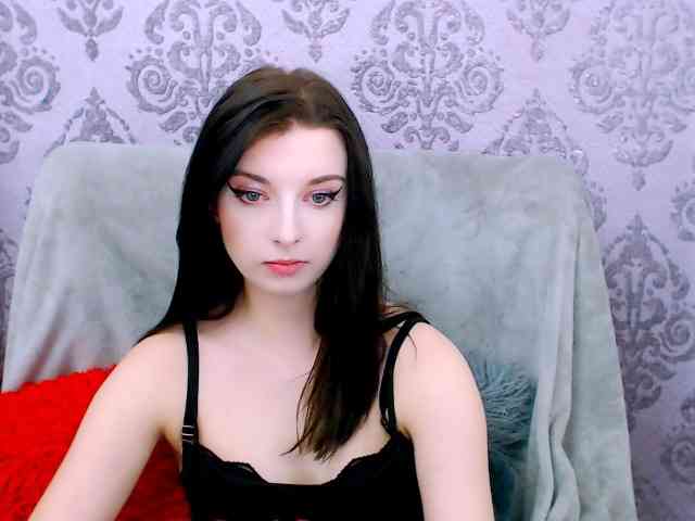 VirginLuna webcam