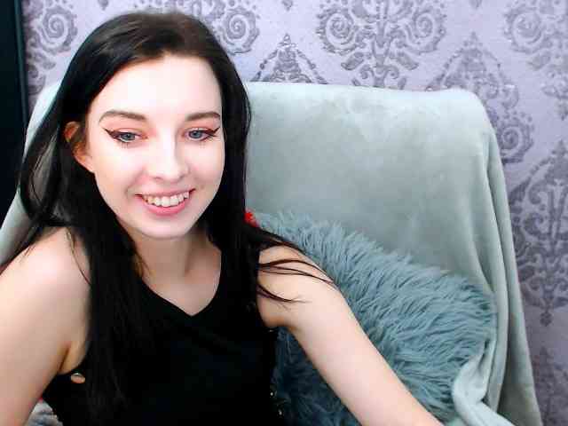 VirginLuna webcam
