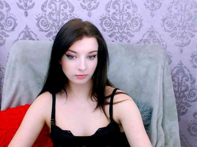 VirginLuna webcam