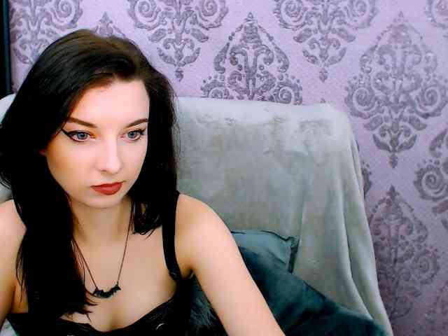 VirginLuna webcam