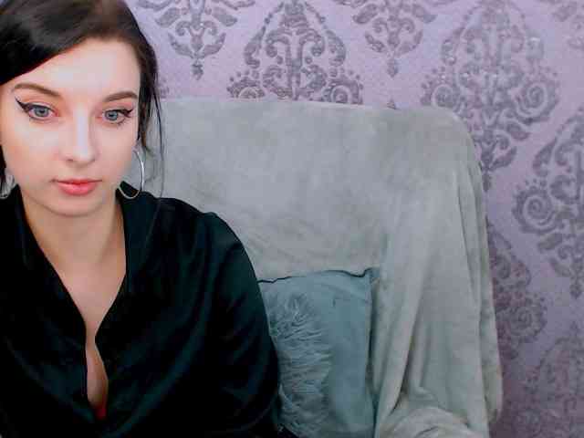 VirginLuna webcam