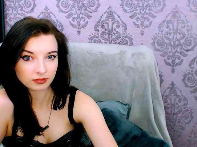 VirginLuna webcam