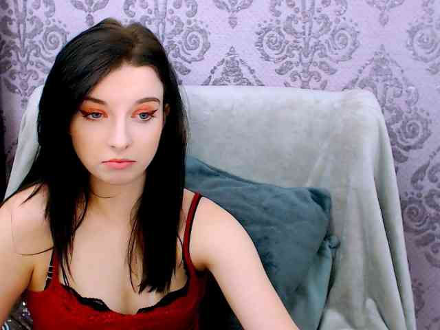 VirginLuna webcam