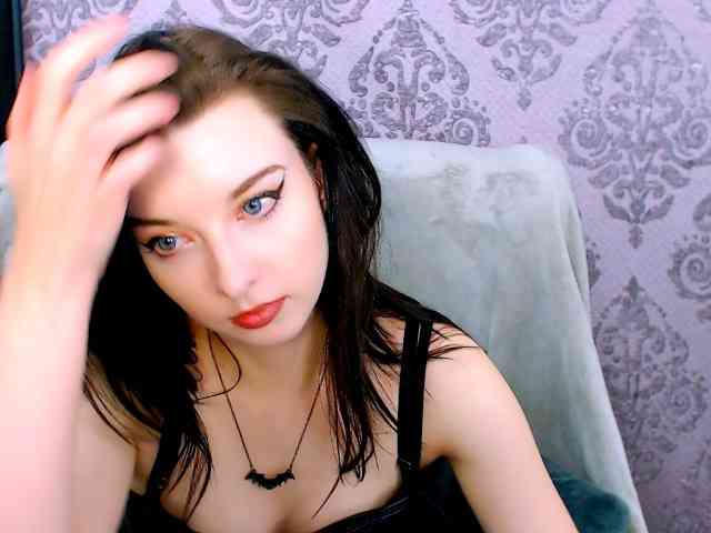 VirginLuna webcam