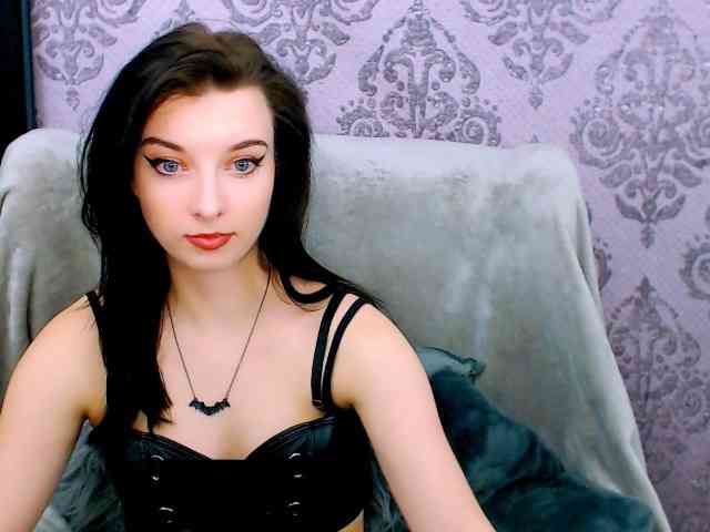 VirginLuna webcam