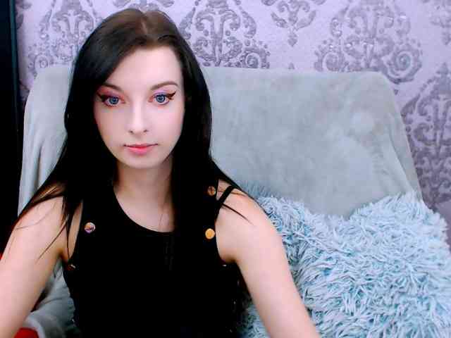 VirginLuna webcam