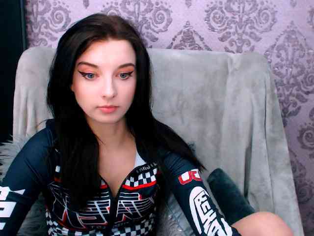 VirginLuna webcam