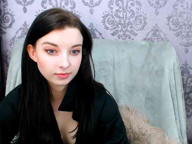 VirginLuna webcam