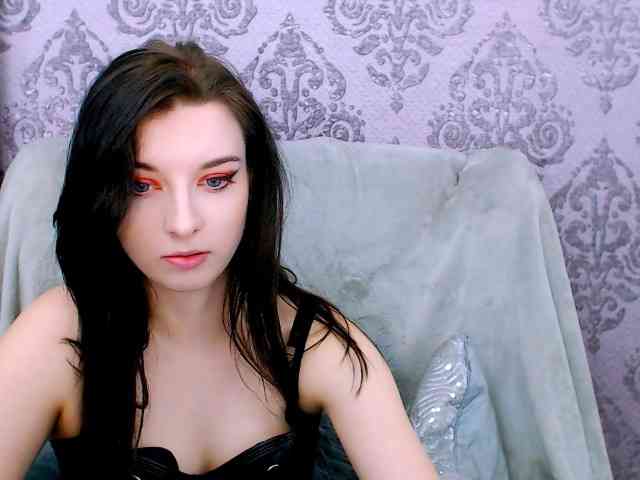 VirginLuna webcam