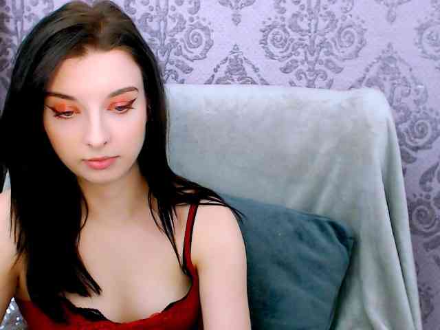 VirginLuna webcam