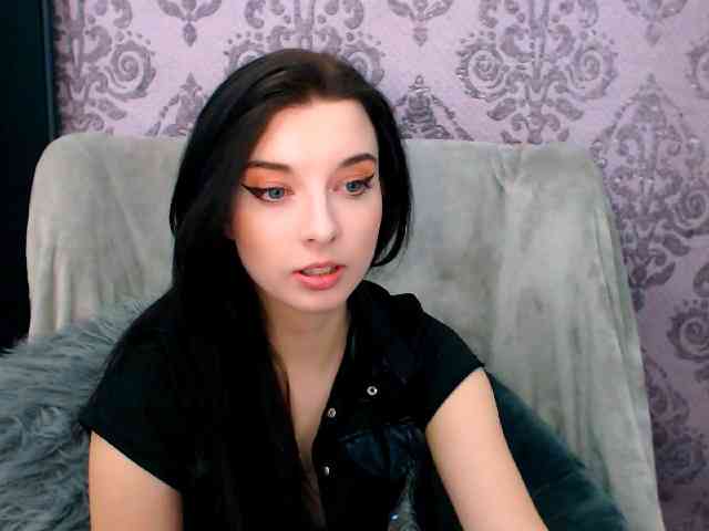 VirginLuna webcam