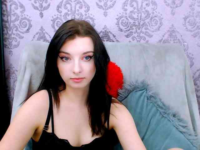 VirginLuna webcam