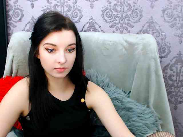 VirginLuna webcam