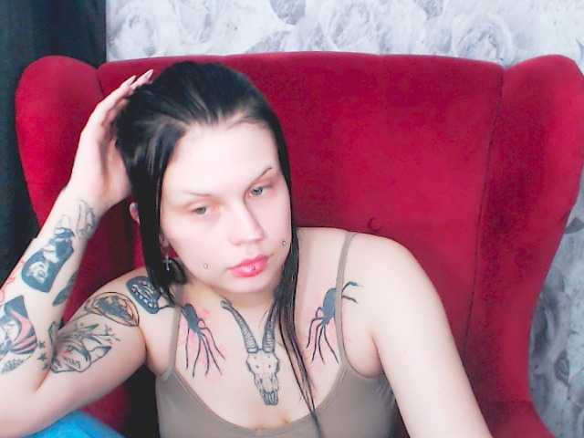 CleaTattoo's BongaCams show and profile