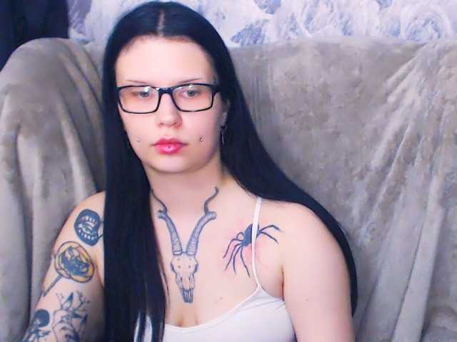 CleaTattoo's BongaCams show and profile