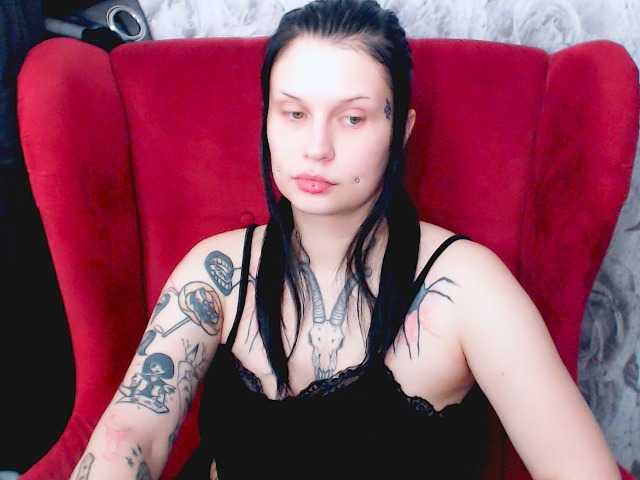 CleaTattoo's BongaCams show and profile