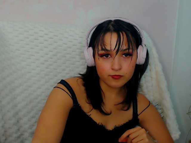 RosieSpark's BongaCams show and profile