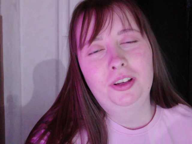 le modèle Anastasia24 est en webcam porno dans un show sur le site bongacams, il possède les tags suivants: White/Caucasian,Blonde,Shaved