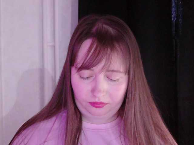 le modèle Anastasia24 est en webcam porno dans un show sur le site bongacams, il possède les tags suivants: White/Caucasian,Blonde,Shaved