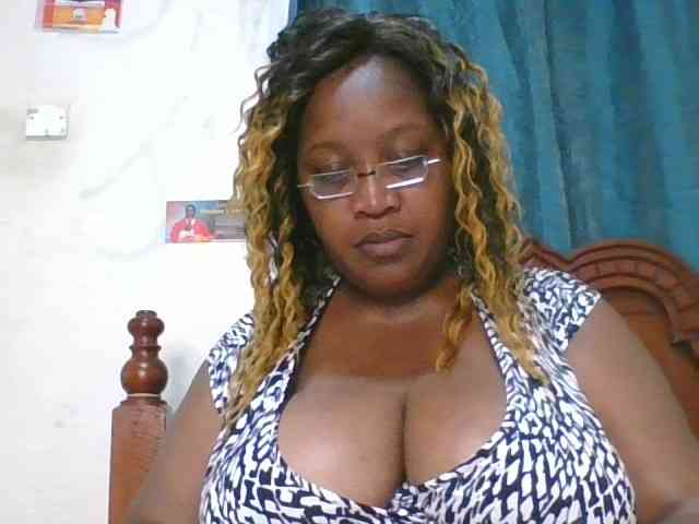 peacekhloe Live Webcam on BongaCams