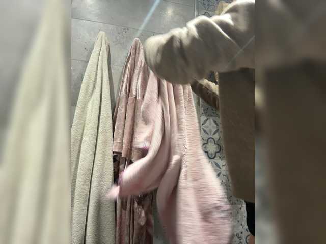 Girlaa's BongaCams show and profile