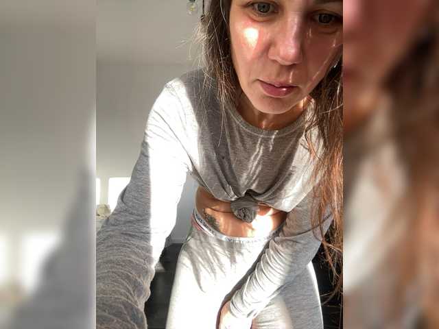 Girlaa's BongaCams show and profile