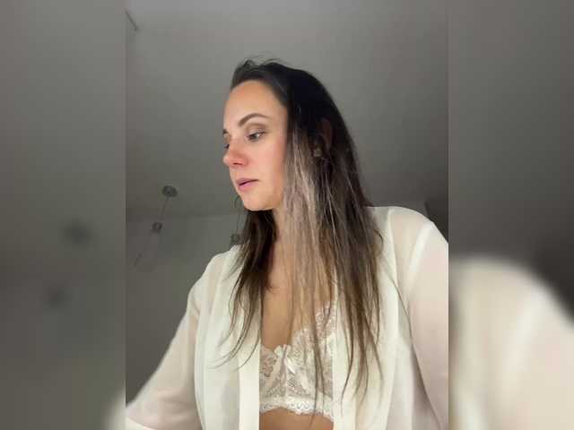 Girlaa's BongaCams show and profile