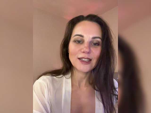 Girlaa's BongaCams show and profile