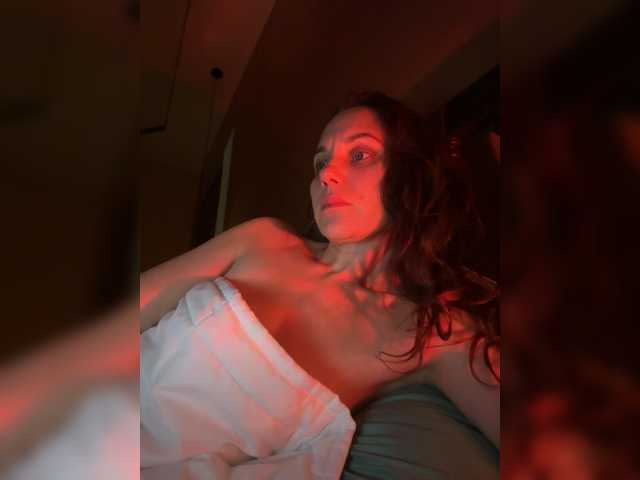 Girlaa's BongaCams show and profile