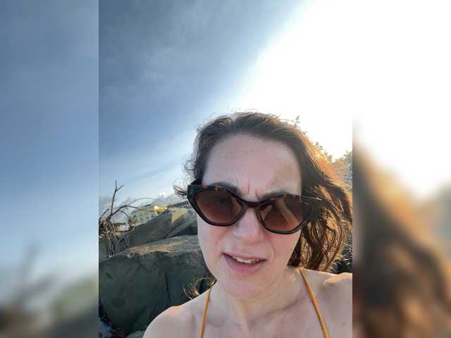 Girlaa's BongaCams show and profile