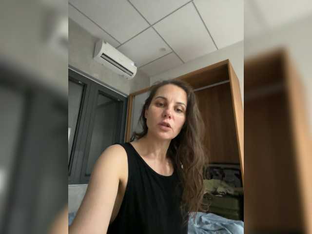 Girlaa's BongaCams show and profile