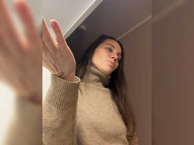 Girlaa's BongaCams show and profile