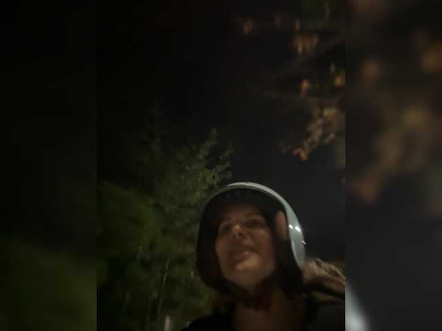 Girlaa's BongaCams show and profile