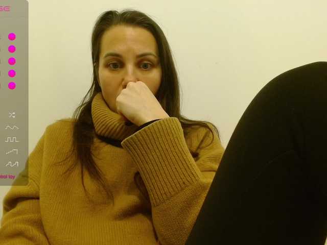 Girlaa's BongaCams show and profile