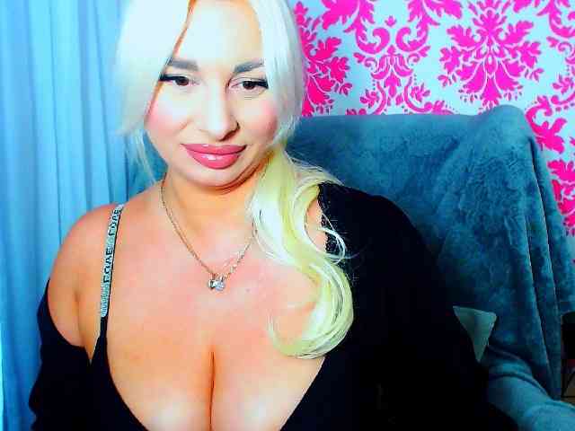 BlondAna webcam