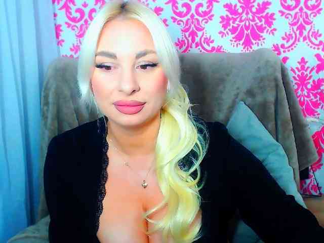 BlondAna webcam